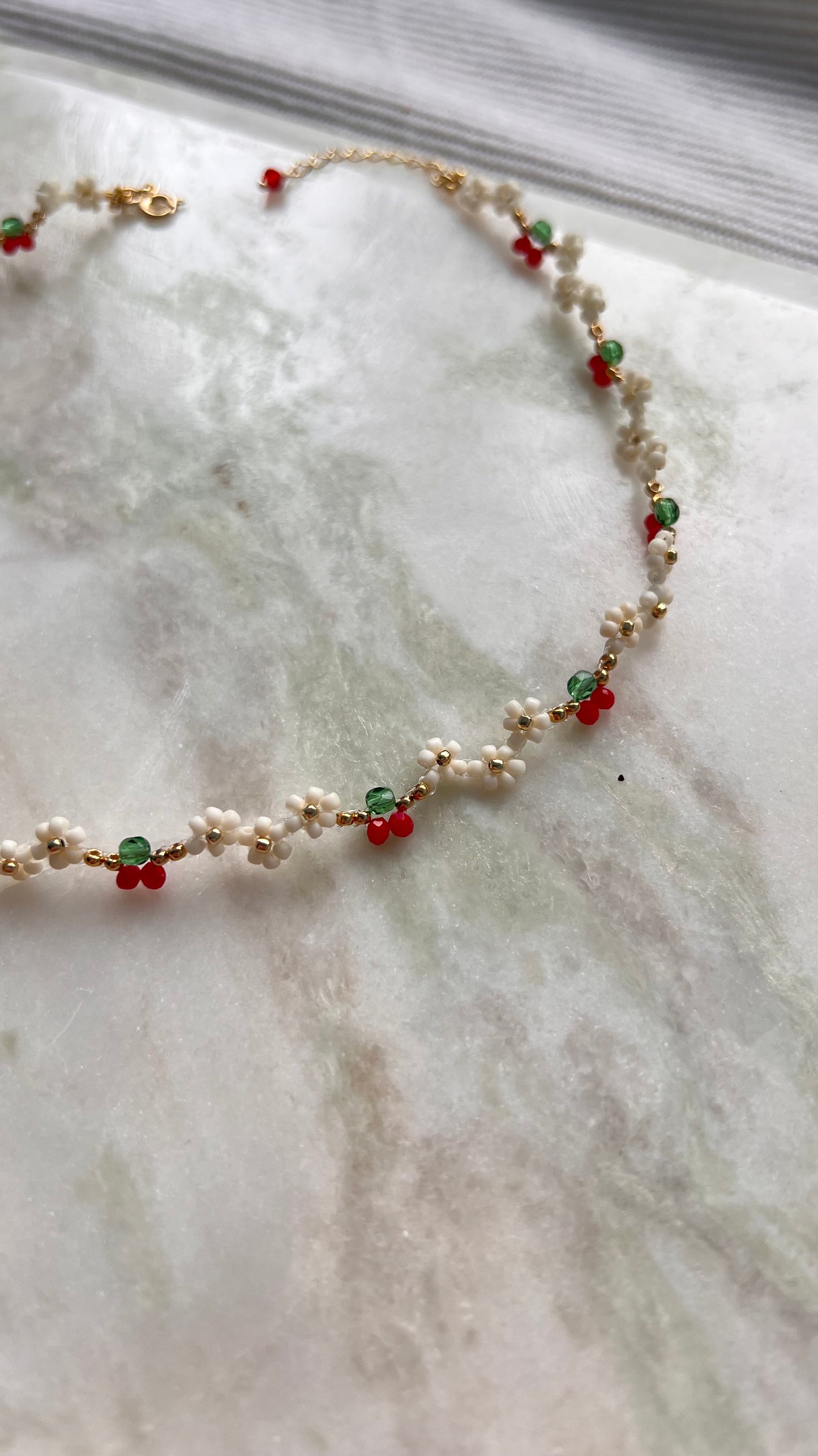 Choker - Wiśnie.