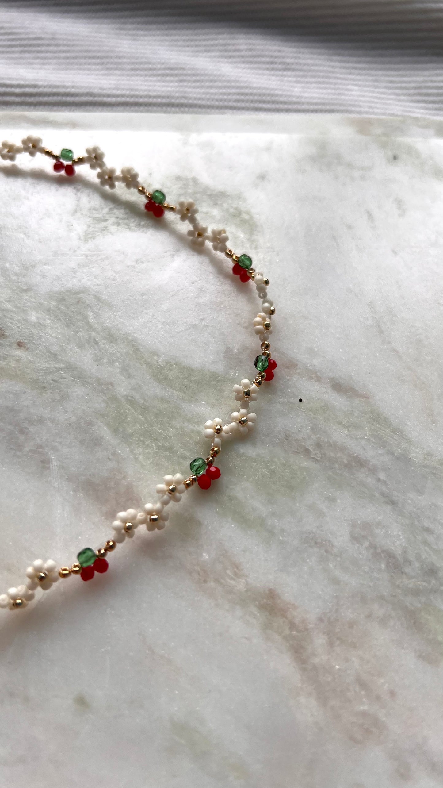 Choker - Wiśnie.