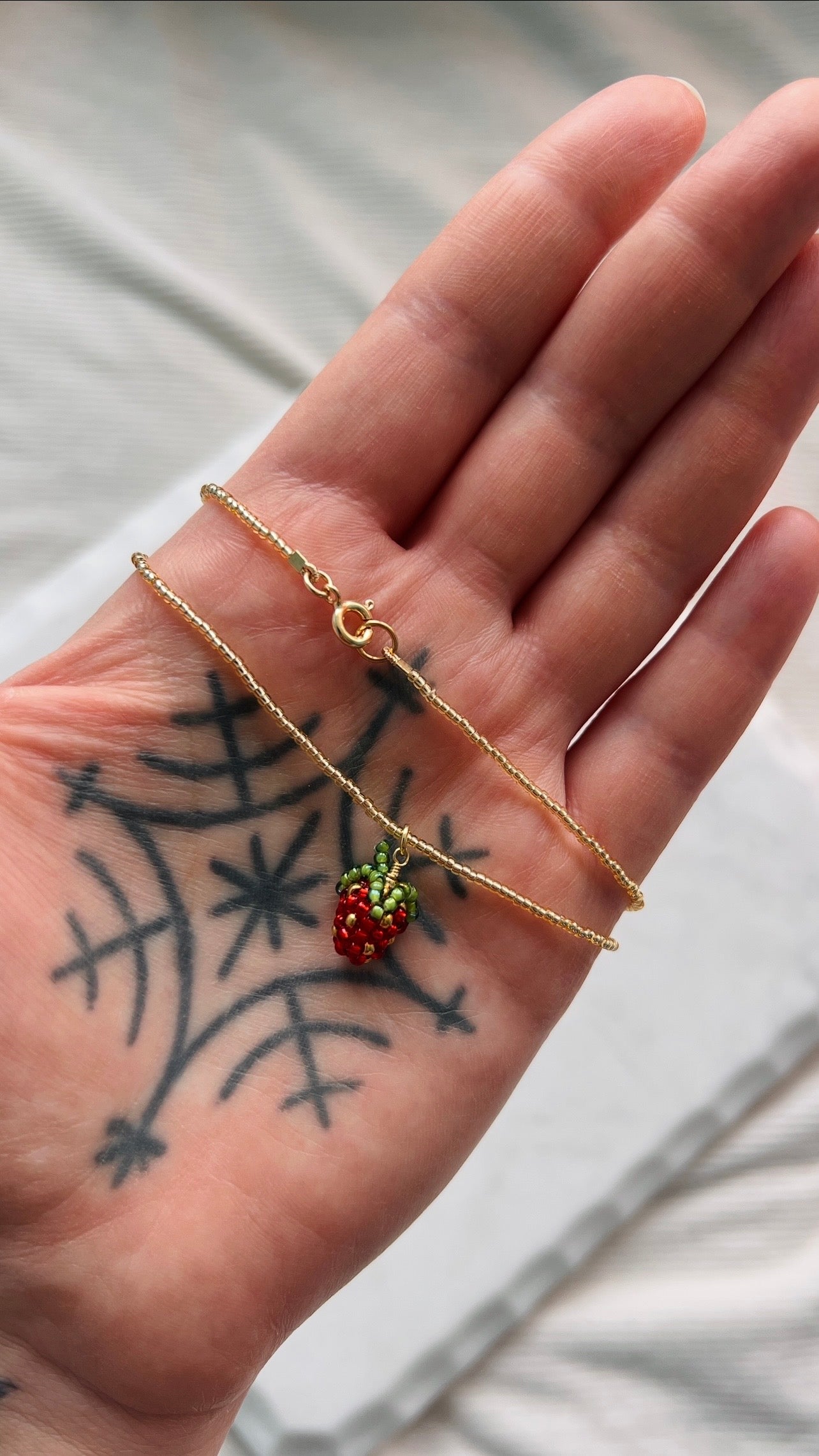 Naszyjnik - Tiny Strawberry.