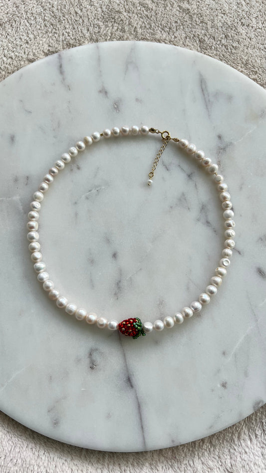 Truskawka w perłowej rosie