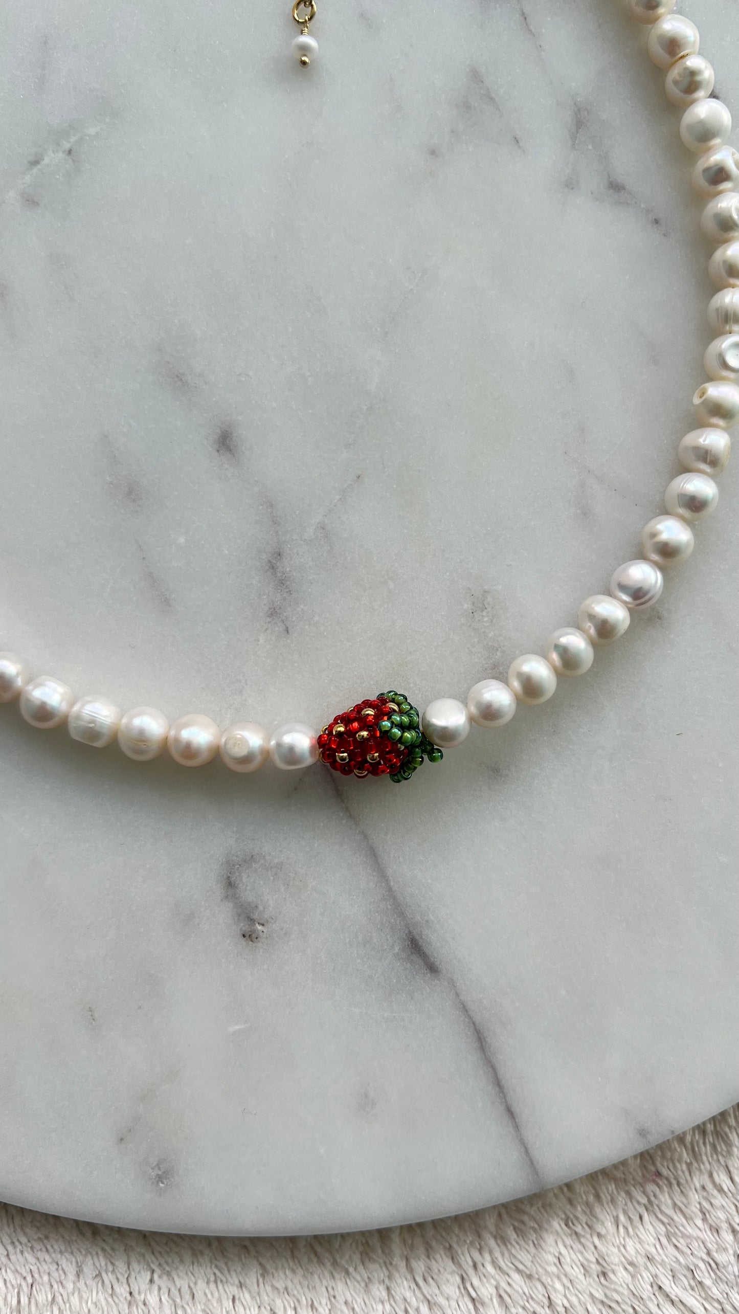 Truskawka w perłowej rosie