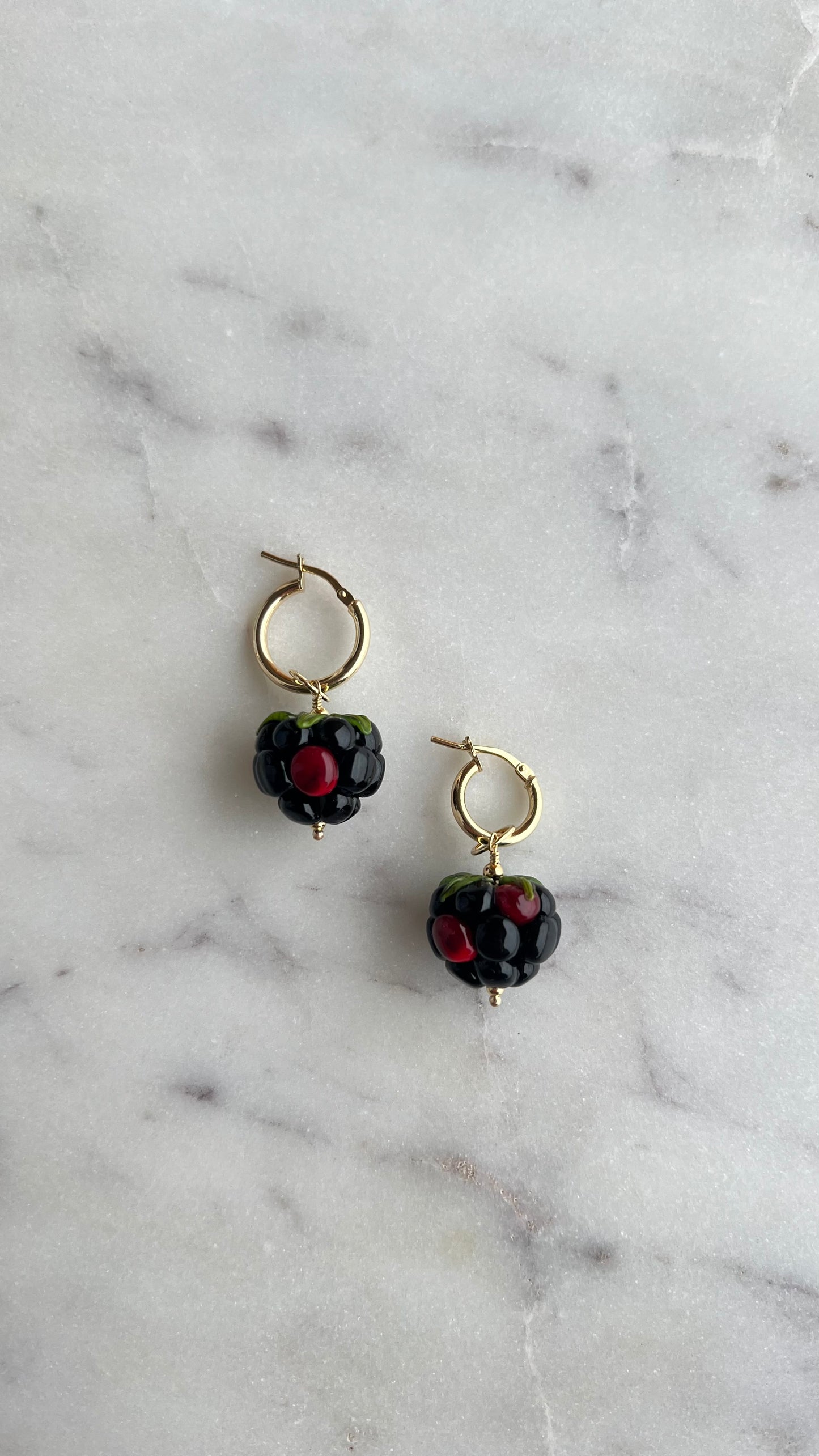 Kolczyki, ze szklaną jeżyną..