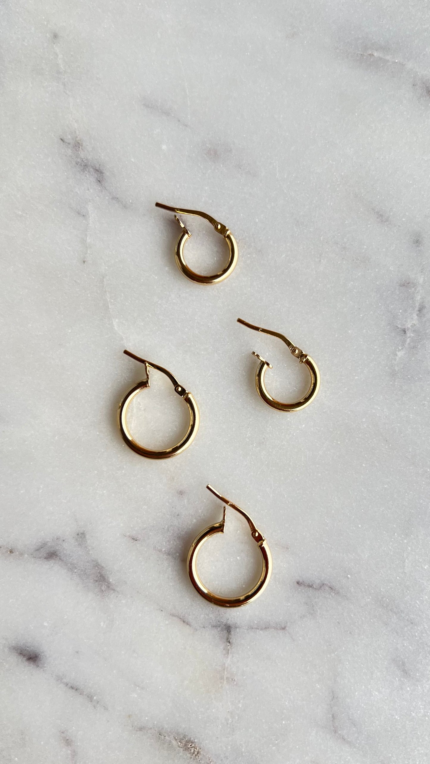 Kolczyki, ze szklaną jagodą.