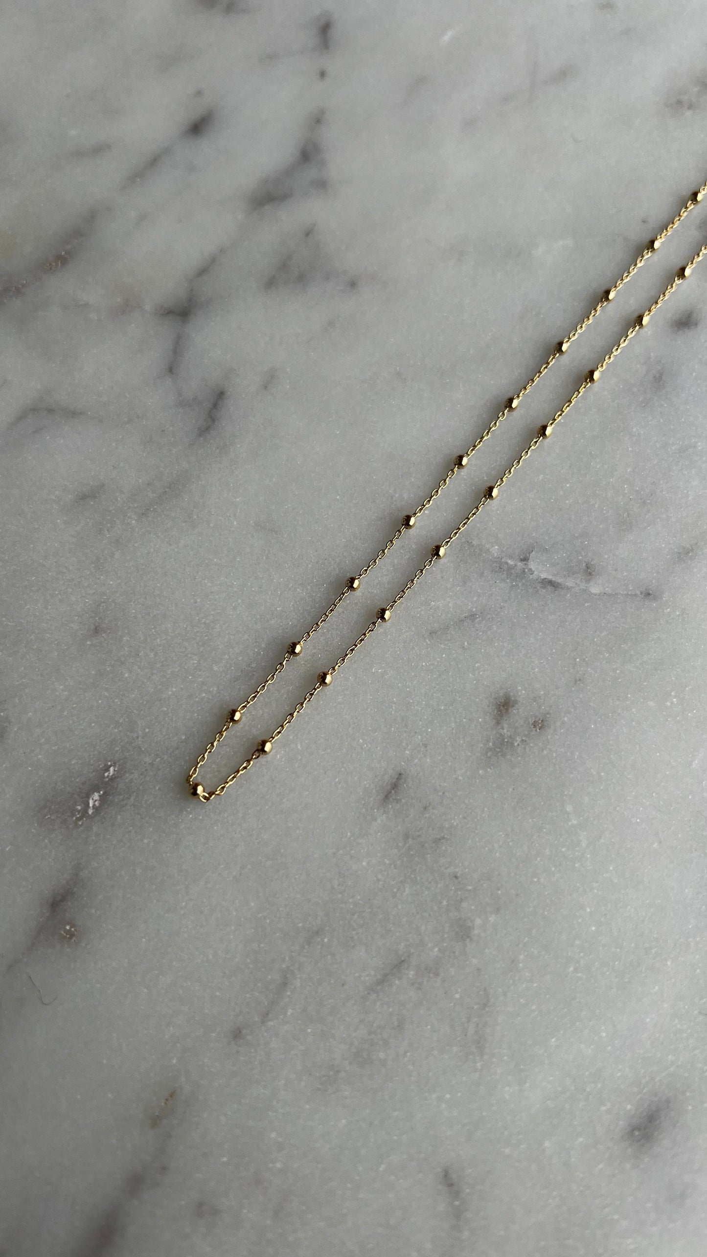 Łańcuszek kulkowy.