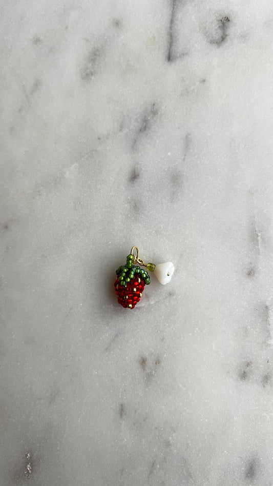 Zawieszka Truskawka z białym kwiatem